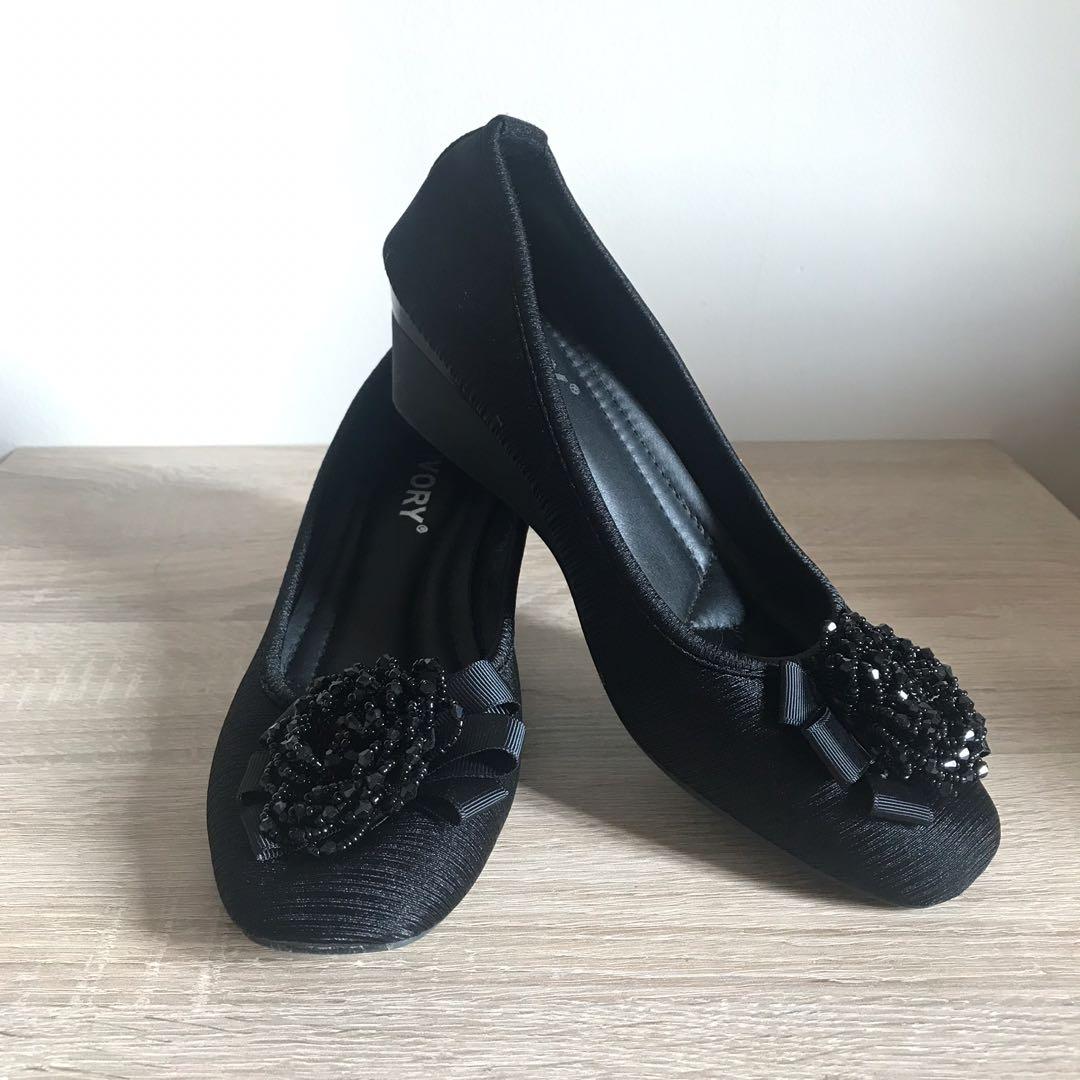Sepatu Wedges Hitam Fesyen Wanita Sepatu Di Carousell