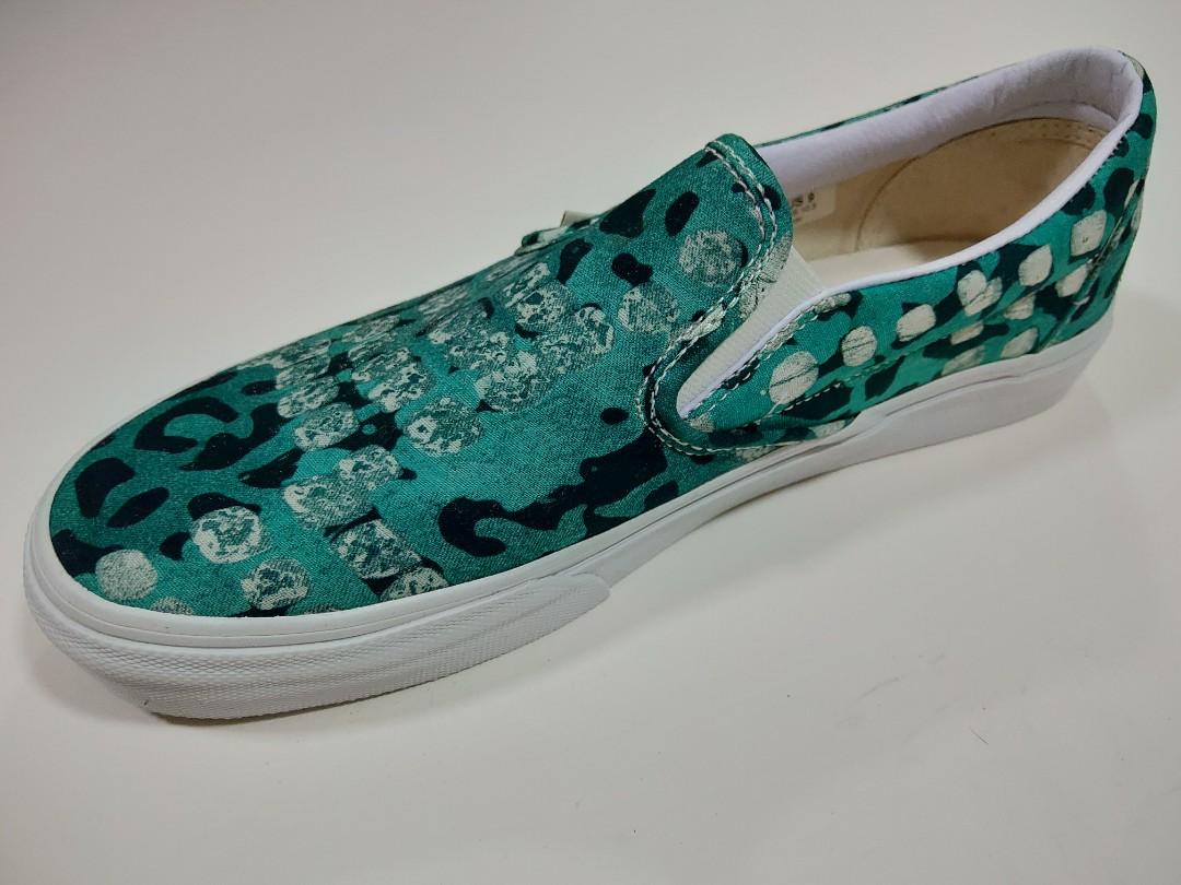 Vans classic hotsell della batik