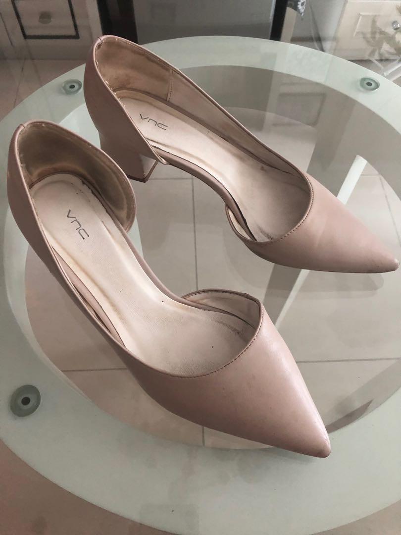 Heels best sale warna nude