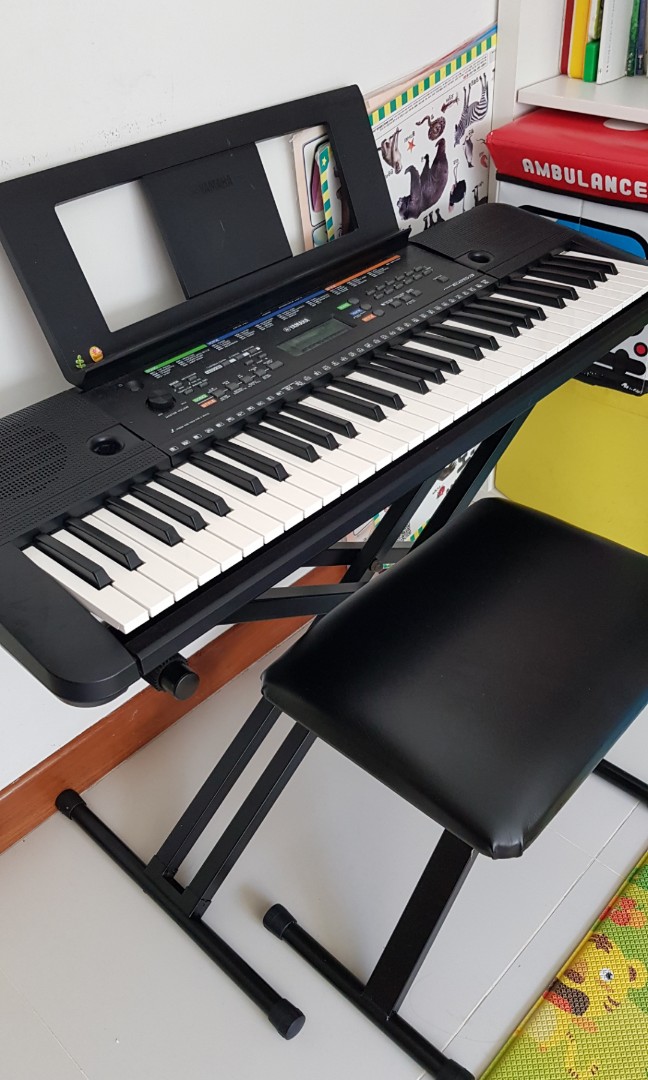 Yamaha PSR E253 Digital Keyboard Piano, Hobbies & Toys, Music & Media