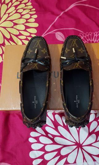 Lv loafers