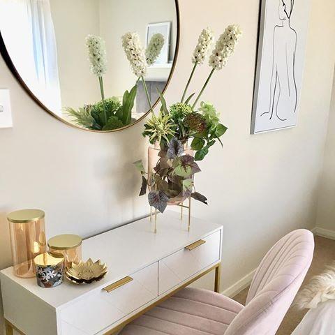 Kmart store entry table