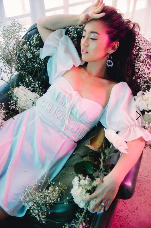 Eggie online rose dress