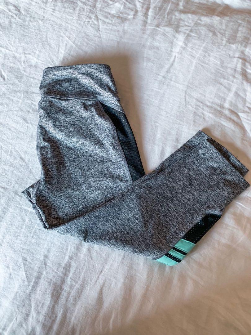 Forever 21 Leggings (Category: Activewear) located in Muntinlupa City. Submitted by andreadaniela (Listing ID 226084017, Image 3). Description: comfortable & cute Still in great condition Capri leggings in size S. Gray color with black and teal details.