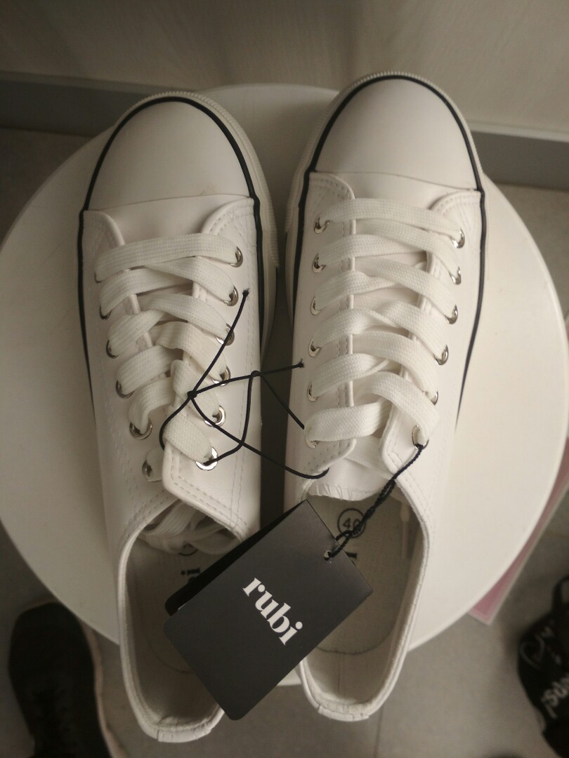 Gratis ongkir Sepatu Rubi Platform Jodi Low Rise Sneakers