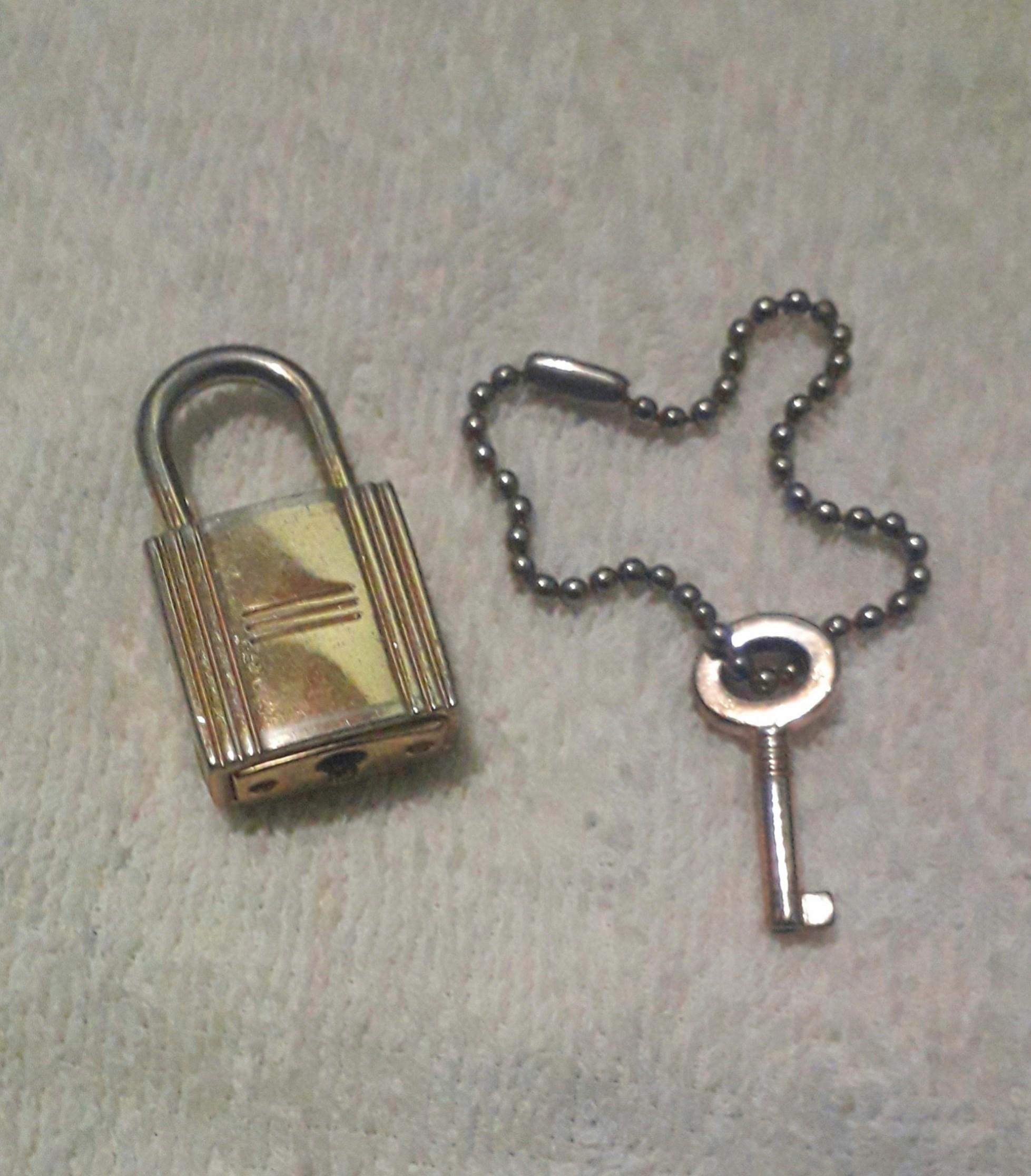 Hermes birkin 2025 lock and key