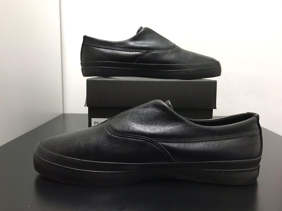 Dylan slip on black outlet grain