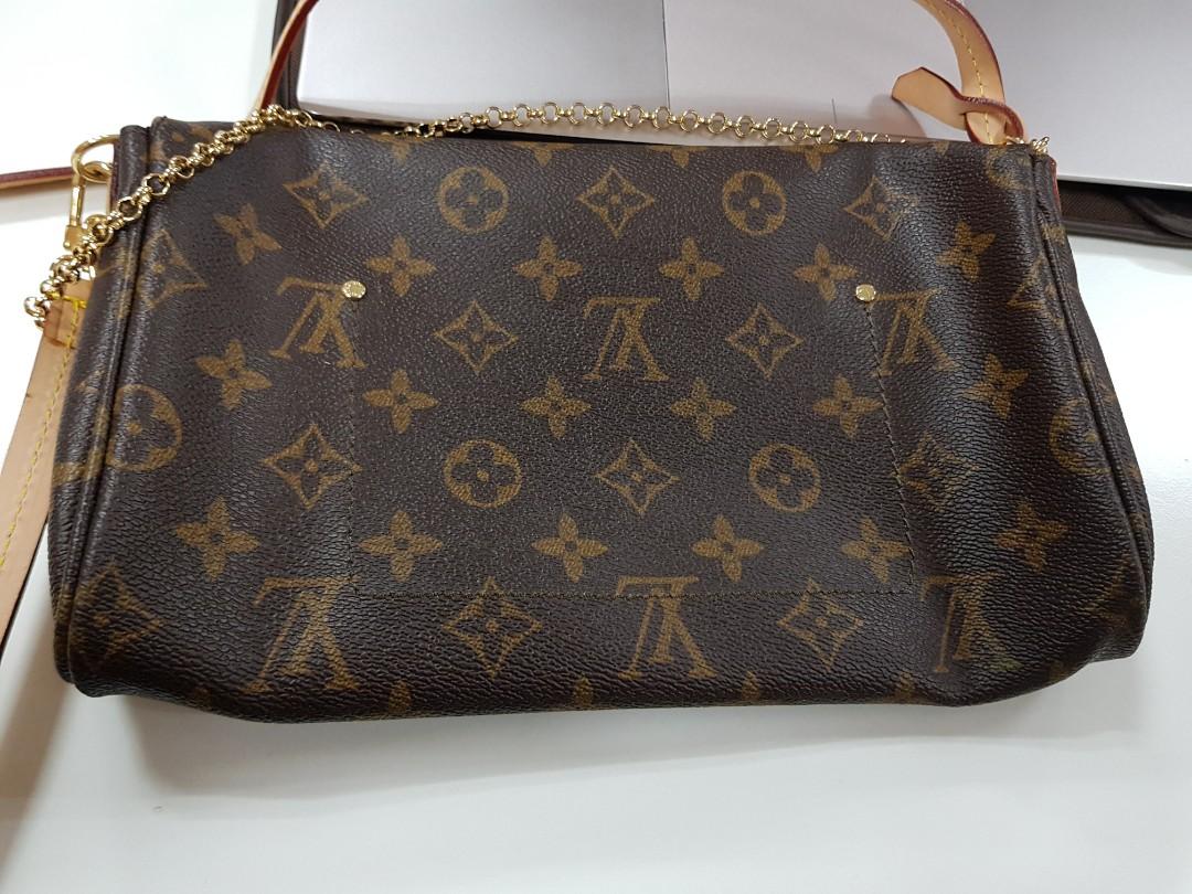 15922 - P2,800 Louis Vuitton Monogram Favorite 25cm Sling Bag, Women's  Fashion, Bags & Wallets, Purses & Pouches on Carousell