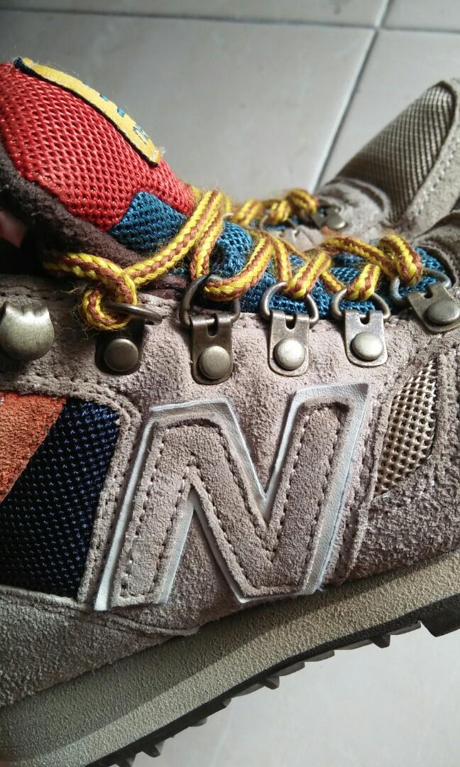 new balance 710 gold