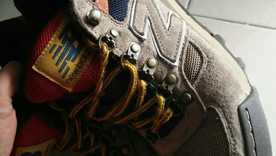 new balance 710 gold