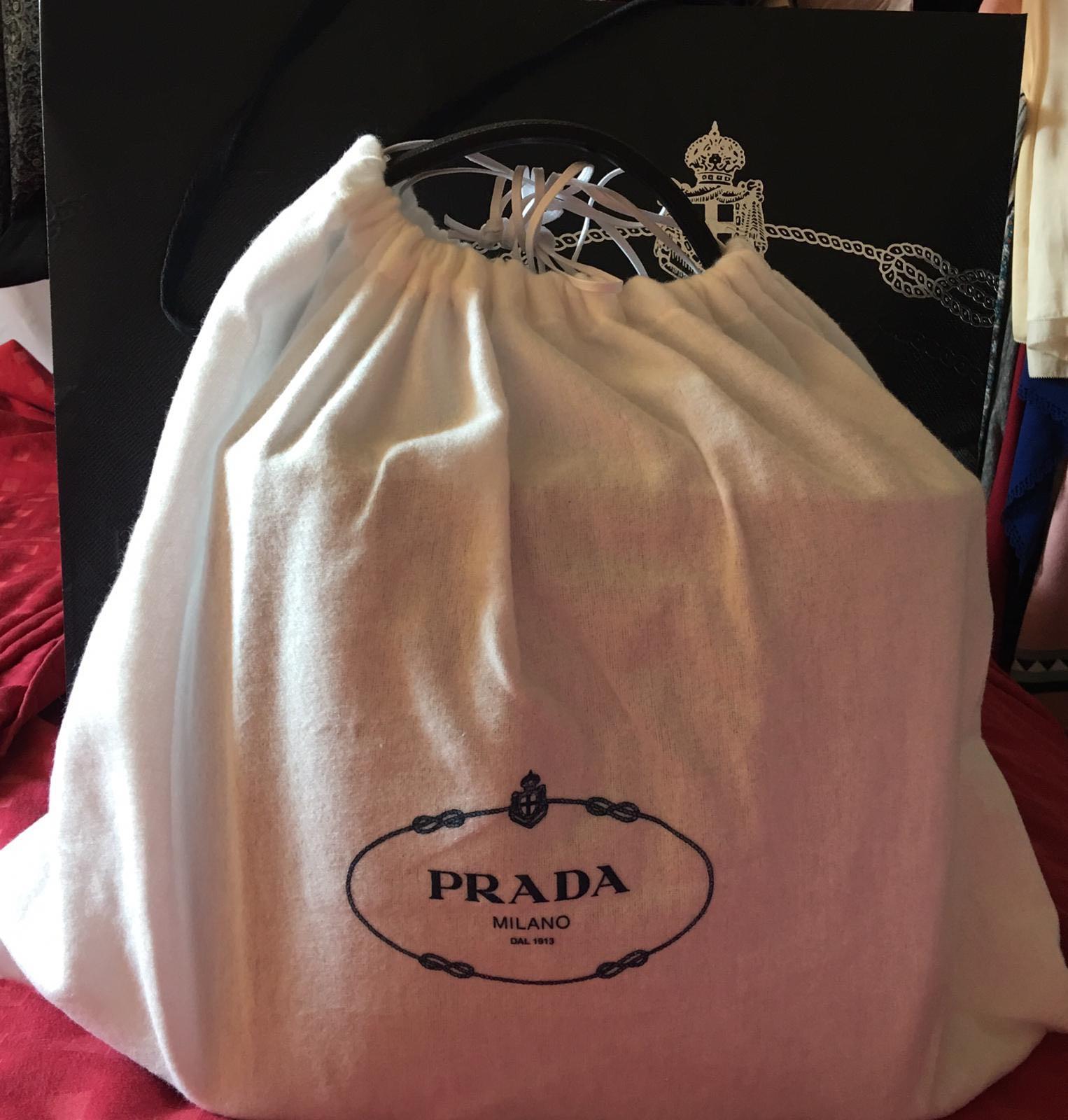 Prada Panier Bucket Bag Review & What Fits Inside, Making Apple Pie &  Dacquoise, Daily Life in Korea