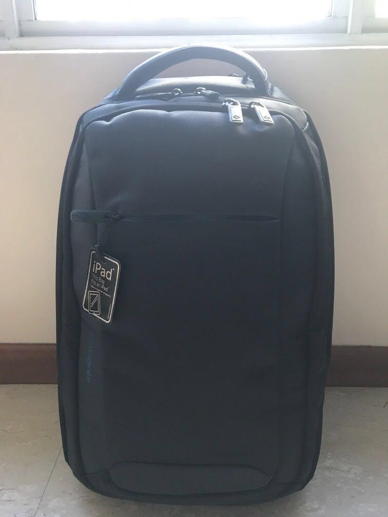 samsonite lightweight backpack