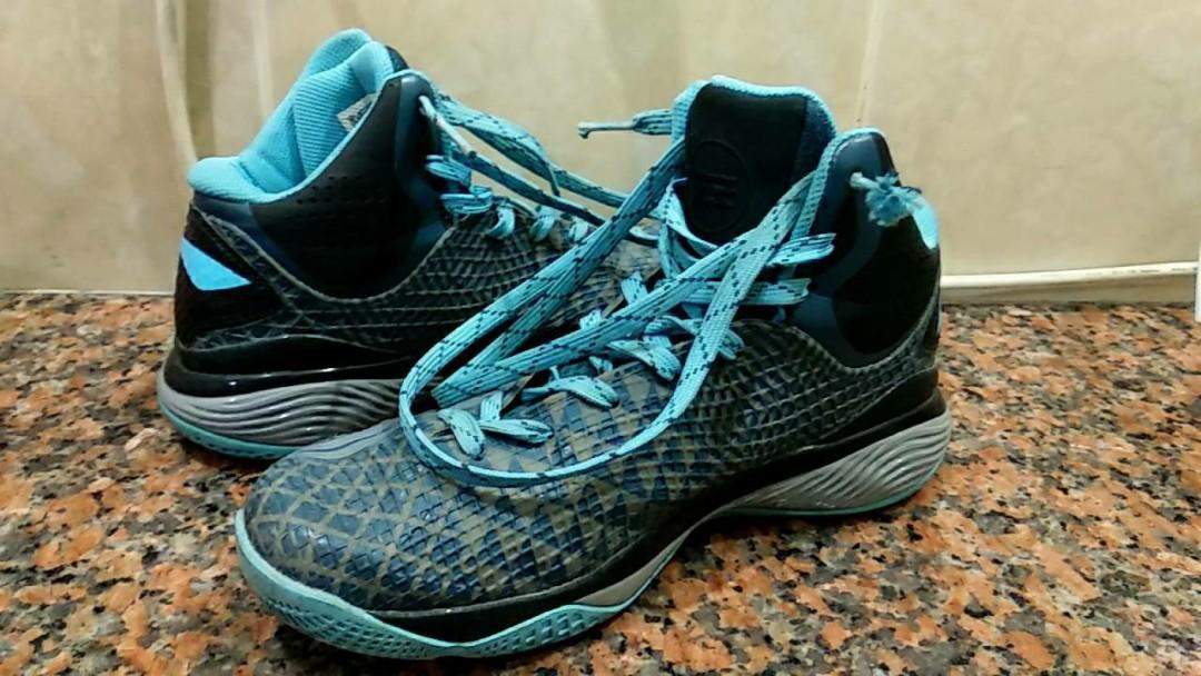 Sepatu Basket Lining Icloud Olah Raga Perlengkapan Olahraga Lainnya Di Carousell