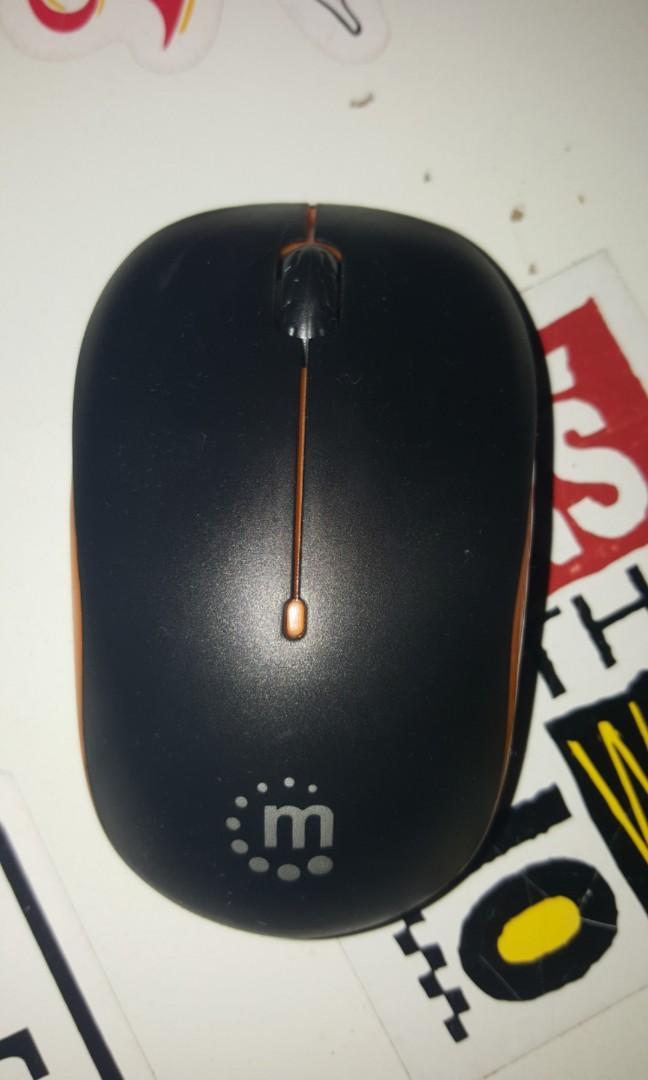 Wireless Mouse (Category: Mouse & Mousepads) located in Singapore. Submitted by flauzin8 (Listing ID 231269301, Image 1). Description: Selling my brand new manhattan wireless mouse . Working perfect but i dont need cuz i am a gamer so i have gaming mouse.