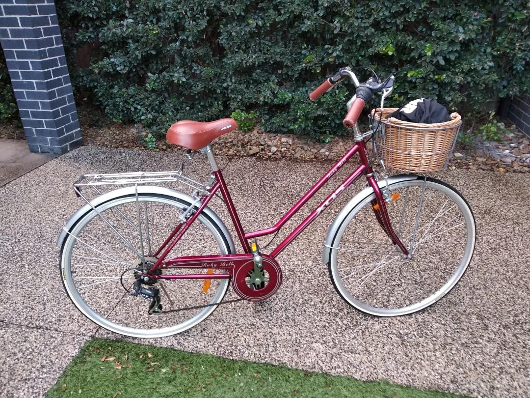 Xds Ruby Bell Ladies Vintage Style Bike With Lazer Helmet Sports Bicycles On Carousell