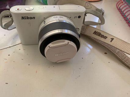 Nikon J1