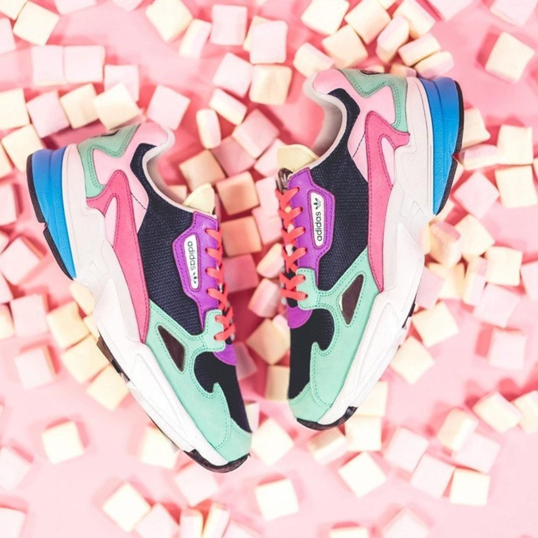 iShoes Adidas Falcon W CG6211
