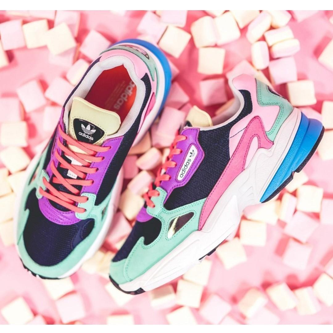 iShoes Adidas Falcon W CG6211