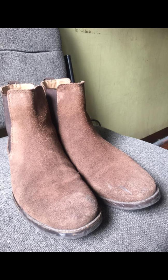 Asos Brown Suede Chelsea Boots Men S Fashion Footwear Boots On Carousell