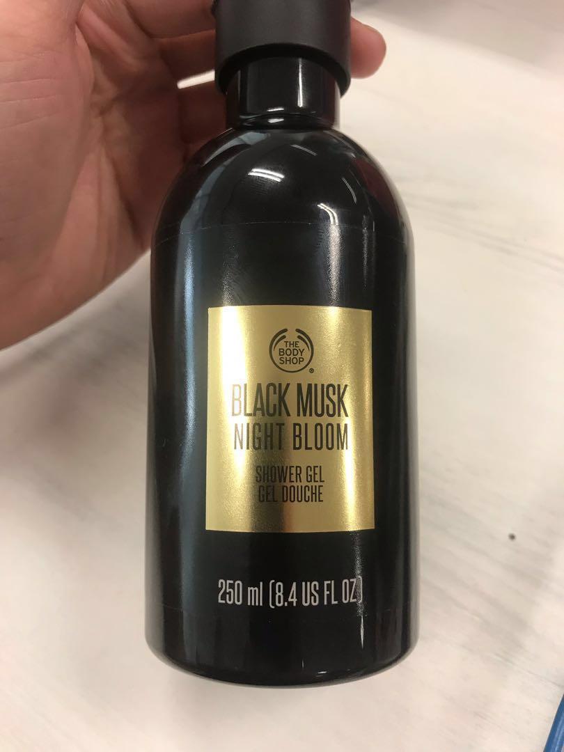 Body shop black musk night bloom shower 2025 gel