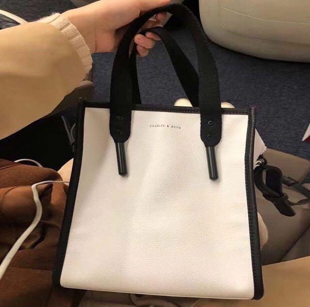 Aglet detail hotsell tote bag