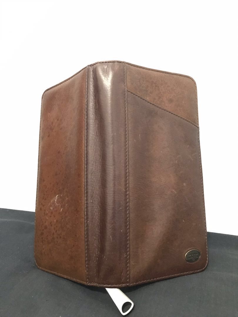 Fossil Passports Holder, Men's Fashion, Watches & Accessories, Wallets