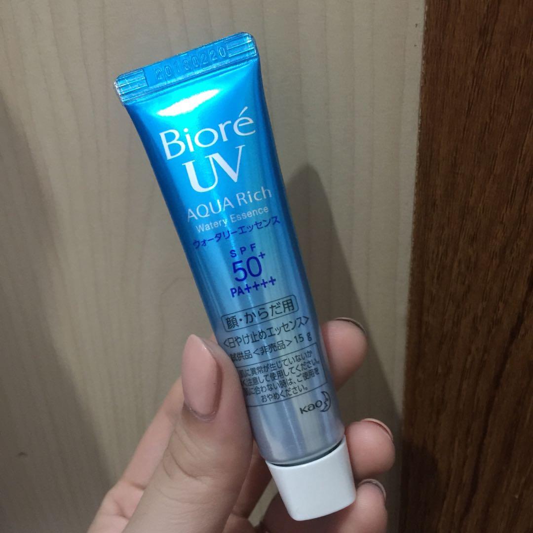 Free Ongkir Biore Uv Aqua Rich 15 G Kesehatan Kecantikan Kulit Sabun Tubuh Di Carousell
