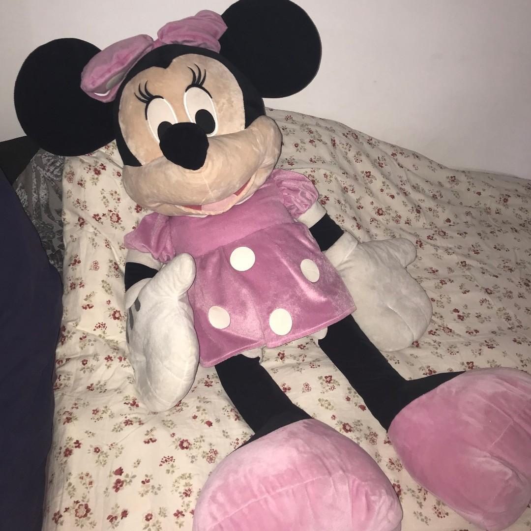 giant minnie mouse plush