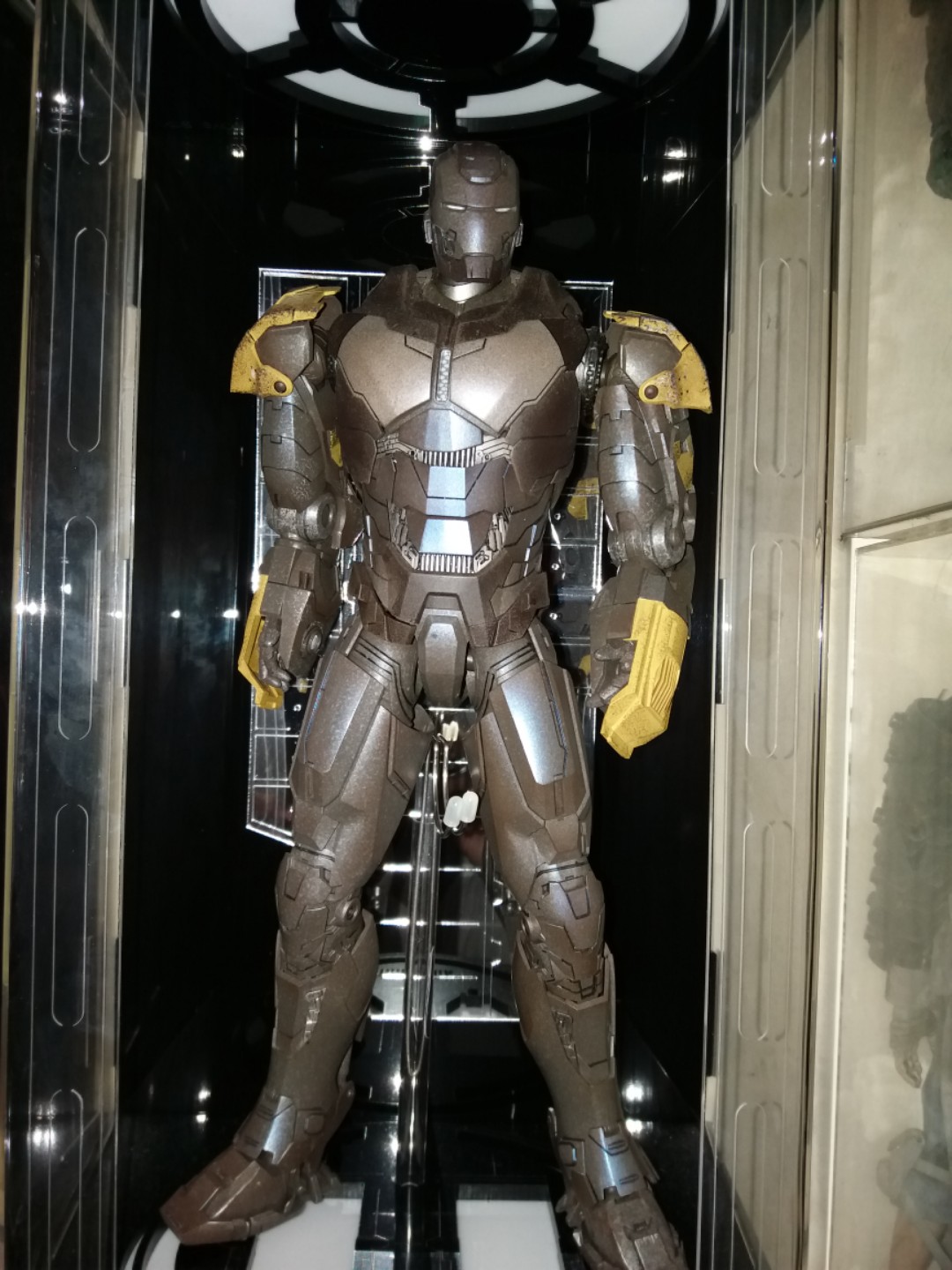 hot toys striker