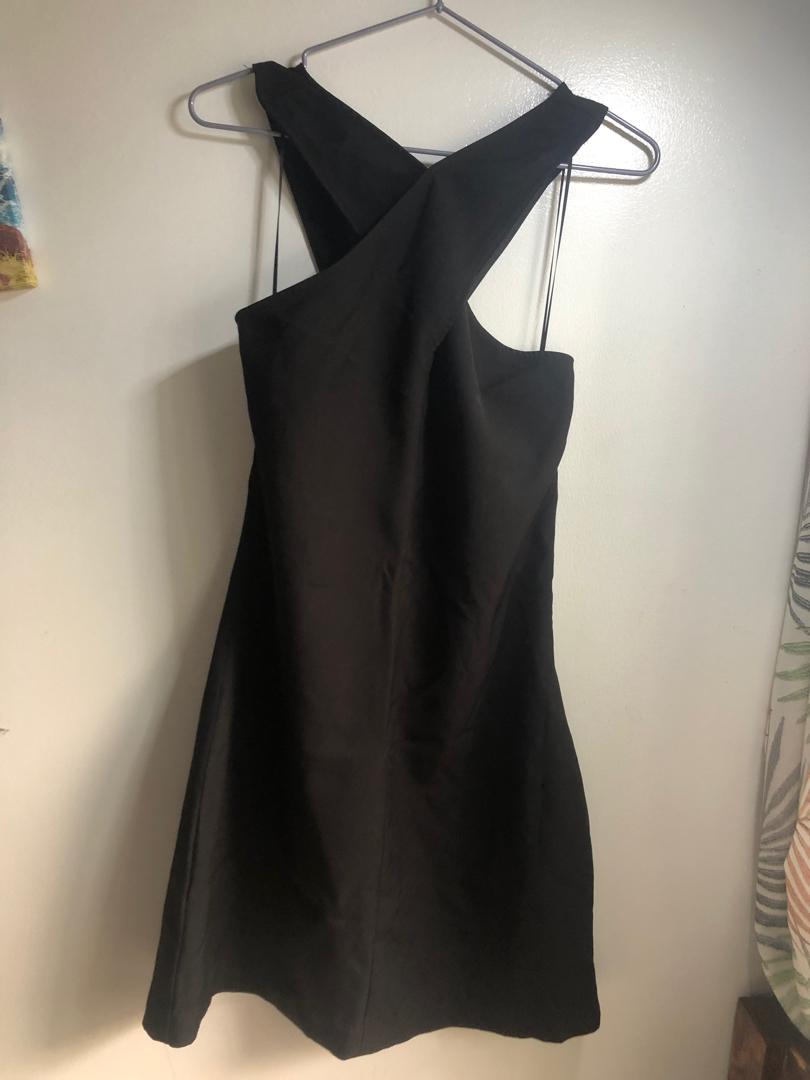 Mango Black Dress (Category: Dresses) located in Makati City. Submitted by vborja (Listing ID 231395700, Image 1). Description: Perfect for a night out or a corporate event Used but in perfect condition.