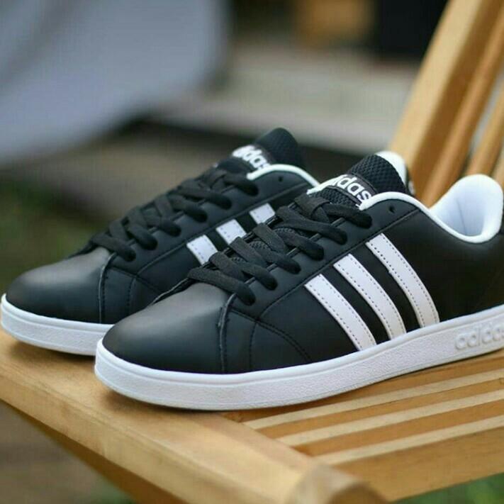 adidas advantage 44