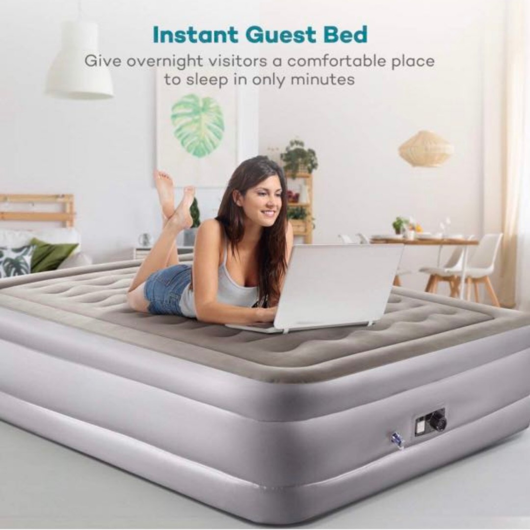 SABLE Queen Size Air Bed with build in electric air pump, Furniture