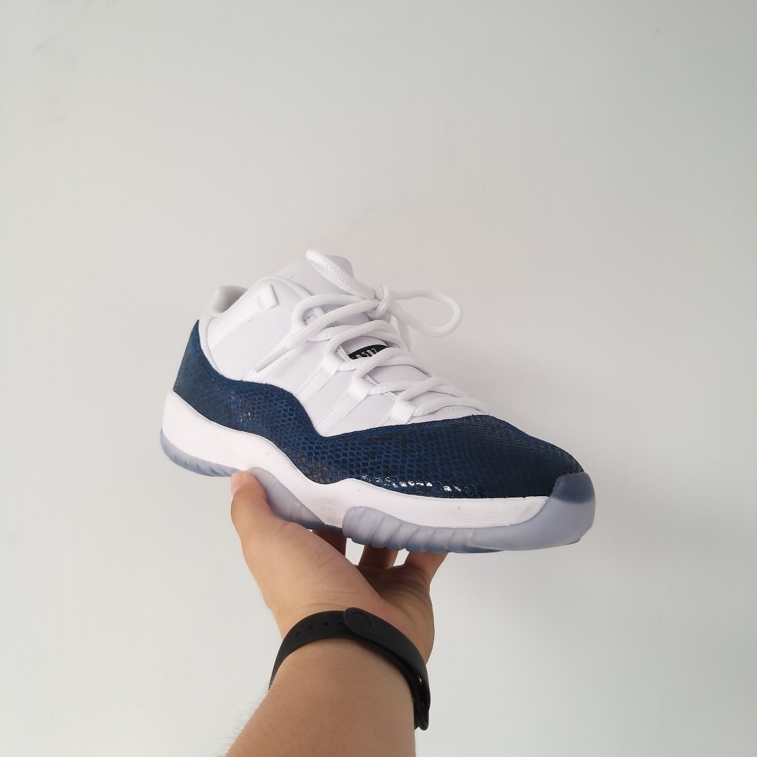 Sepatu Basket Nike Air Jordan 11 Low Snakeskin Fesyen Pria Sepatu Sneakers Di Carousell