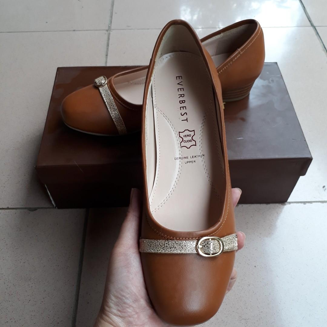 Sepatu Everbest Women S Fashion Women S Shoes On Carousell