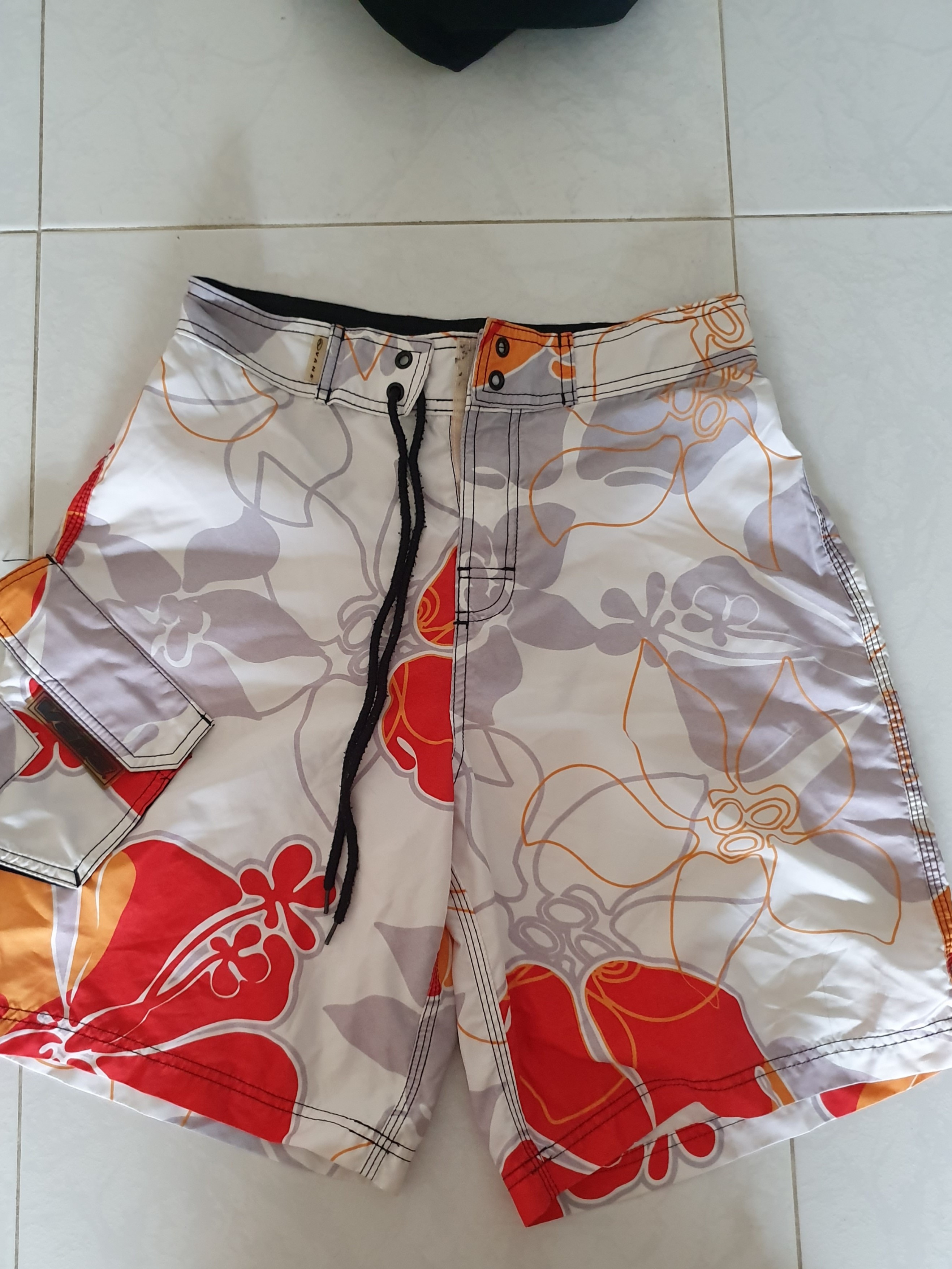 vans shorts red