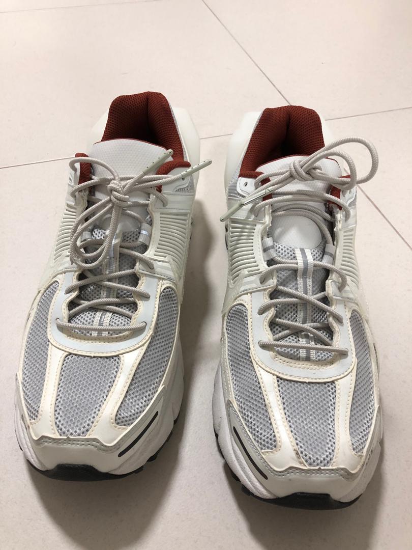Nike a cold new arrivals wall vomero 5