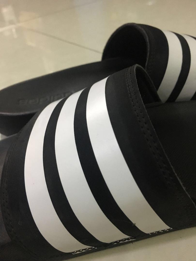 Adilette cloudfoam deals plus stripes slides