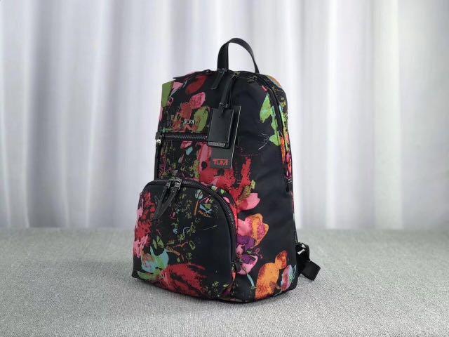 Backpack Tumi (Category: Bags & Wallets) located in Klang. Submitted by delinshopper (Listing ID 231495973, Image 2). Description: 🔥pre order 🔥 Brand : Tumi Description: New Fancy Tumi 484758 Double Shoulder Backpack, Lady's Casual Computer Bag! Imported Parachute Ultra Light Waterproof Nylon Fabric, YKK Smooth Zipper 6 colors Size: 37x27x15cm.