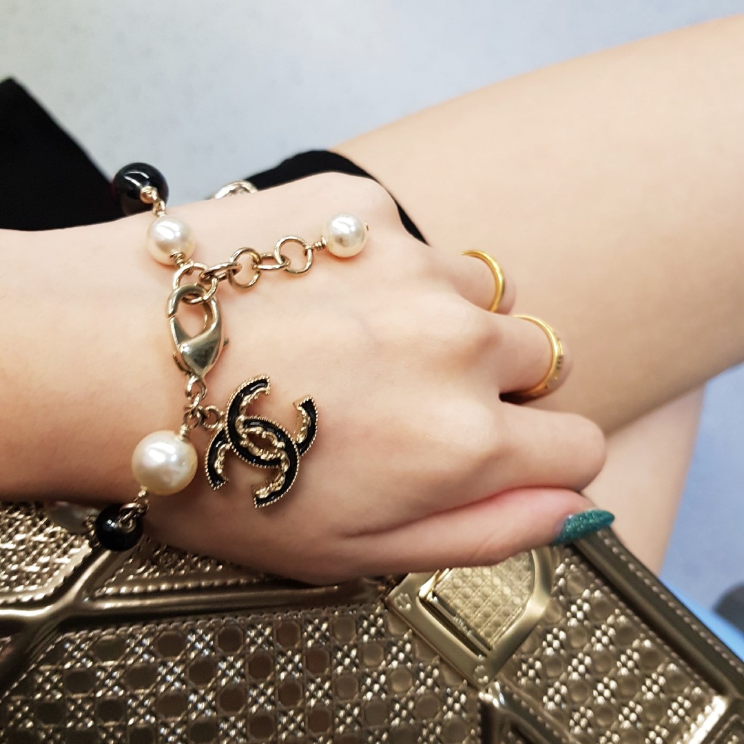 Chanel pearl bracelet ref141658  Joli Closet