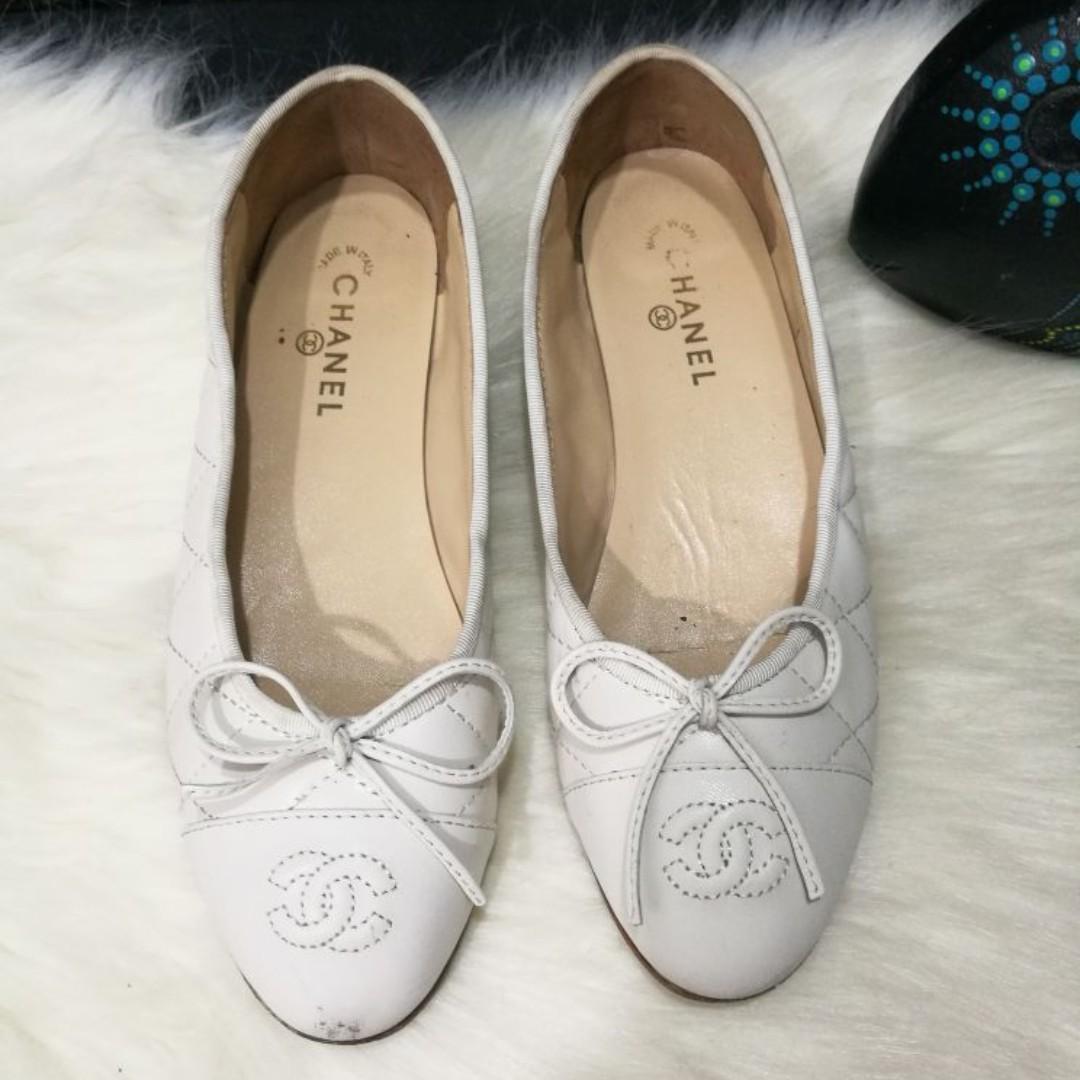 SALE THIS WEEK ONLY! Chanel Quilted White Ballet Flats, Luxury, Bags &  Wallets on Carousell
