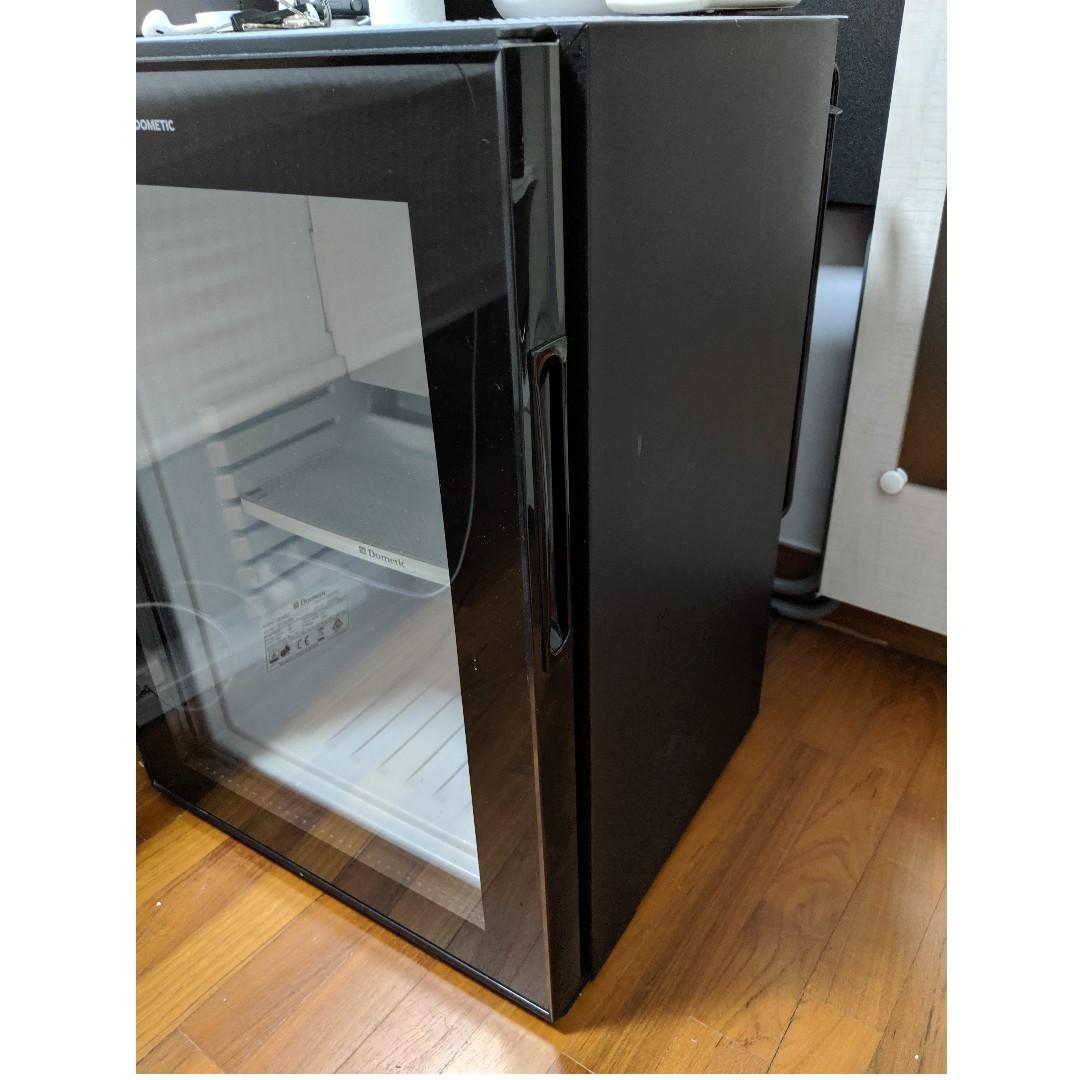 Dometic RH430LD mini fridge minibar glass door, TV & Home Appliances