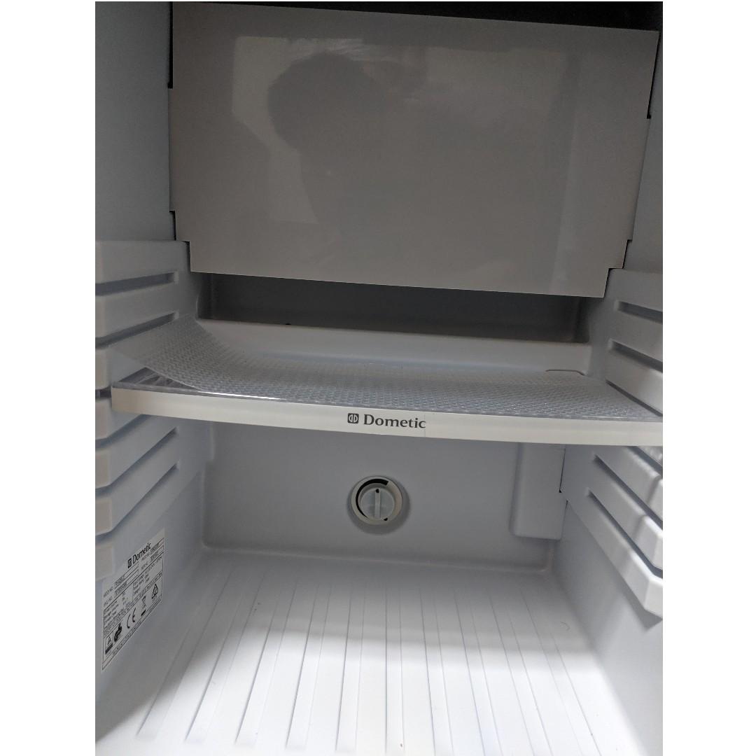 Dometic RH430LD mini fridge minibar glass door, TV & Home Appliances