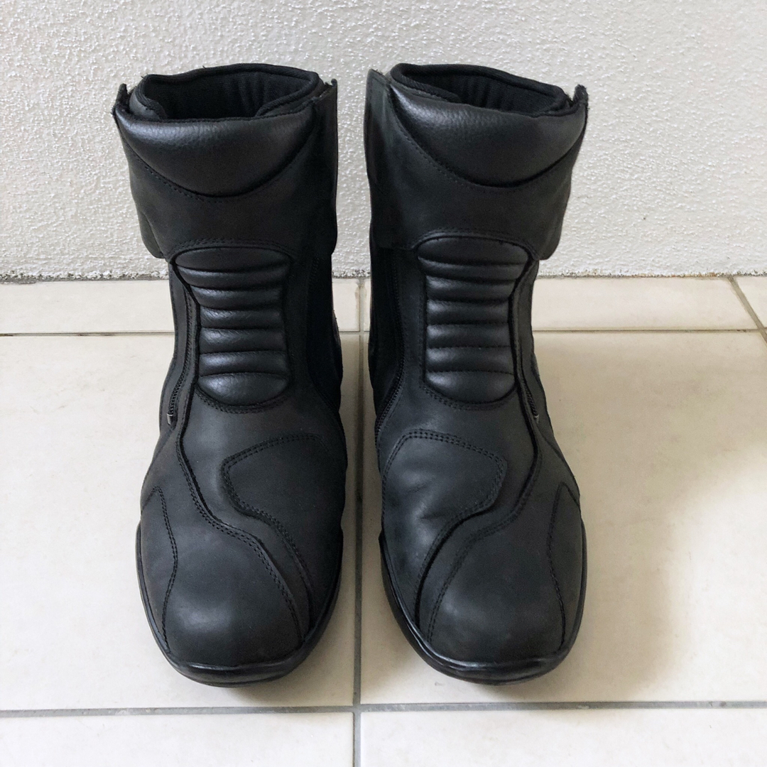 Forma top boots malaysia