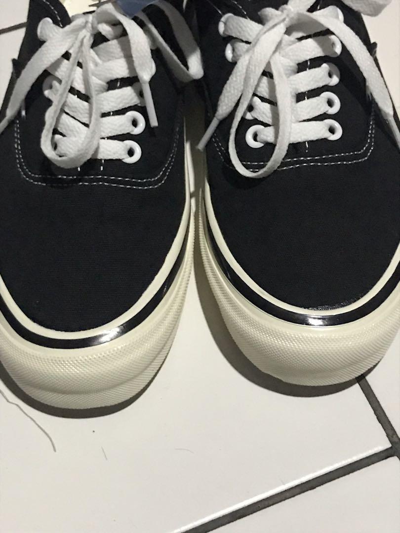 vans authentic anaheim black white