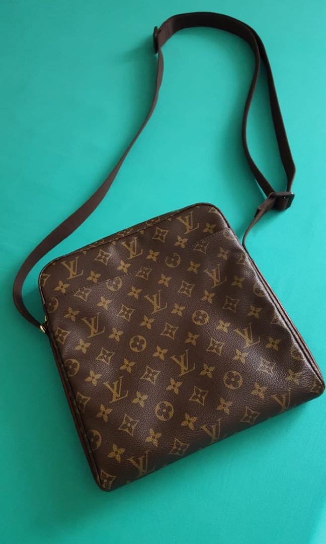 Louis Vuitton LV monogram trotteur beaubourg messenger shoulder bag,  Luxury, Bags & Wallets on Carousell