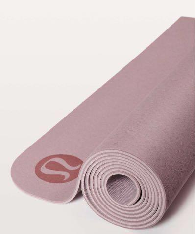 Lululemon Namastay Yoga Mat (Misty Mauve/Porcelain Pink), Women's Fashion,  Activewear on Carousell