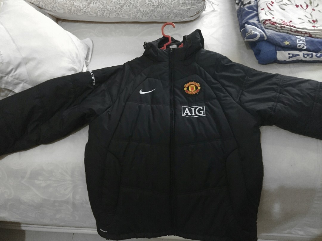 Nike Manchester United Puffy Coach Jacket Fesyen Pria Pakaian Baju Luaran Di Carousell
