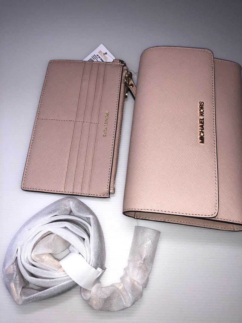 MICHAEL KORS Saffiano Leather 3-in-1 Crossbody (Color Ballet), Women's  Fashion, Bags & Wallets, Purses & Pouches on Carousell