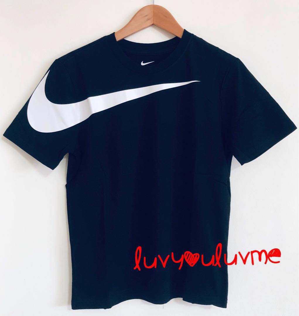 nike big swoosh t shirt