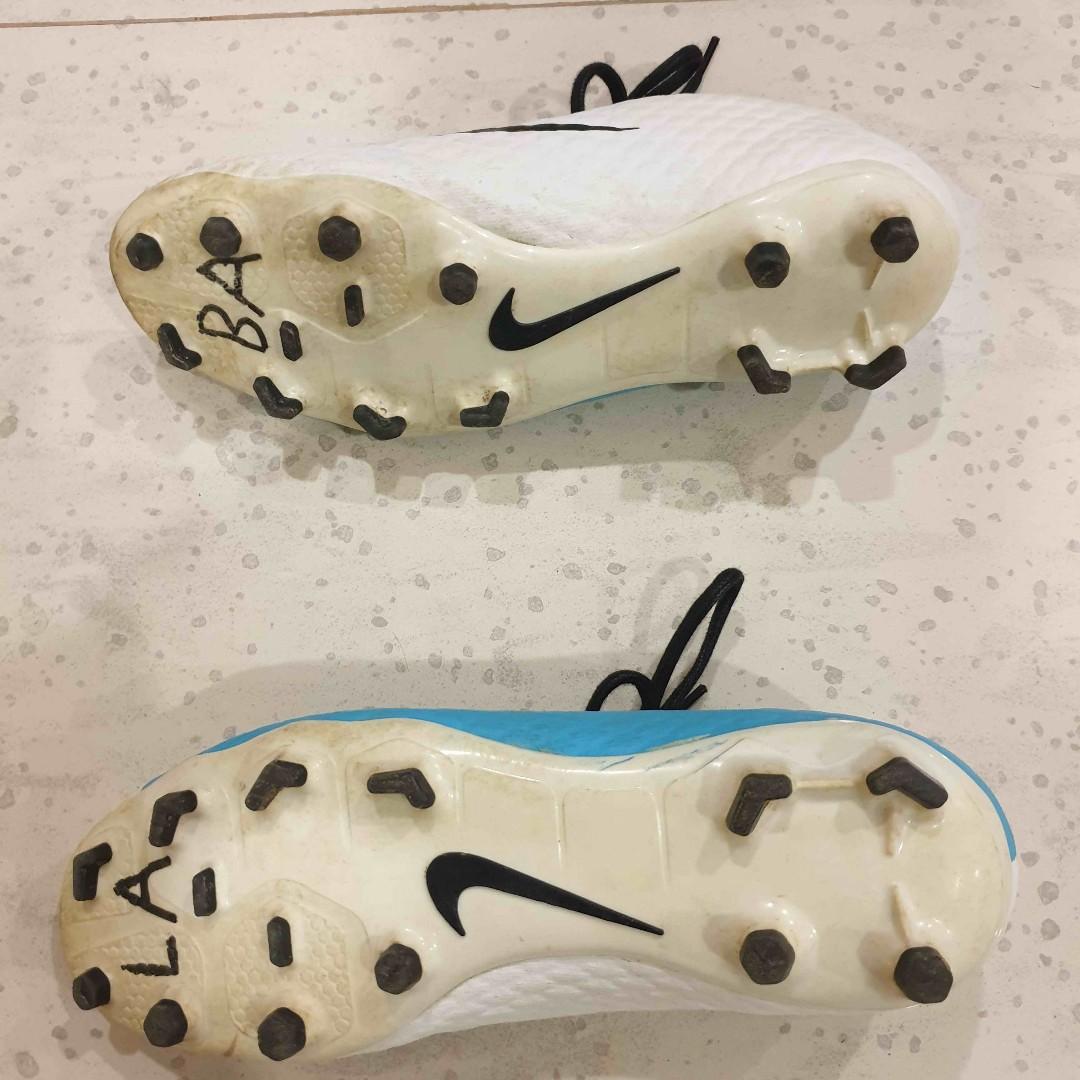 snapdeal nike football shoes